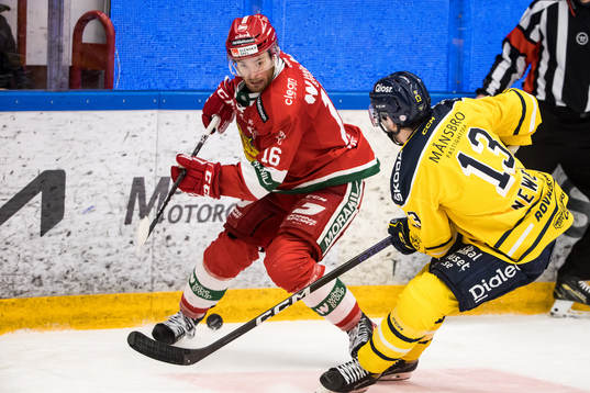 Moras Kevin Hancock och Södertäljes Patrick Newell