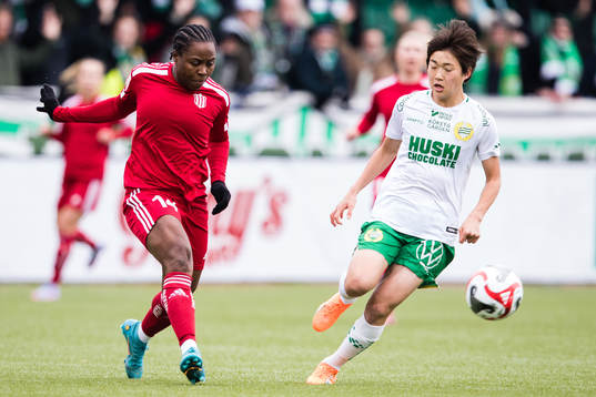 Piteås Faith Ikidi Michael och Hammarbys Maika Hamano