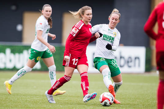 Piteås Fanny Andersson och Hammarbys Julia Roddar
