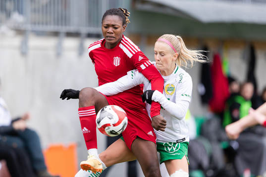 Piteås Anam Imo och Hammarbys Adelina Engman