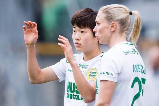 Hammarbys Maika Hamano och Jonna Andersson