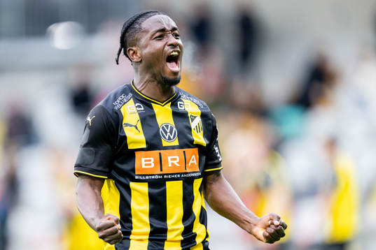 Häckens Ibrahim Sadiq jublar
