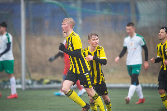 IFK Hässleholms  Linus Roslund i matchen i DM för pojkar