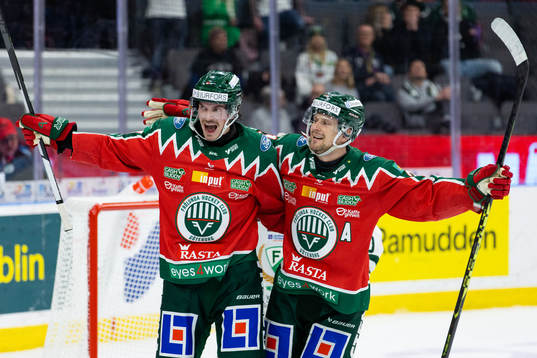 Frölundas Loui Eriksson jublar ihop med Nicklas Lasu