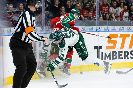 Frölundas Isac Born och Färjestads Max Lindroth