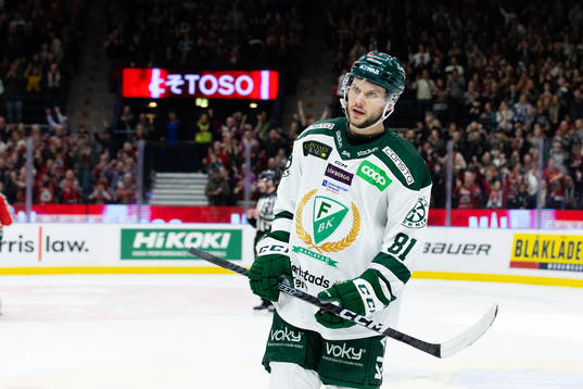 Färjestads Theodor Lennström deppar