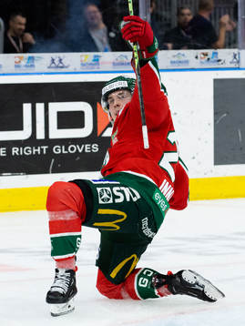Frölundas Jere Innala jublar 1-1