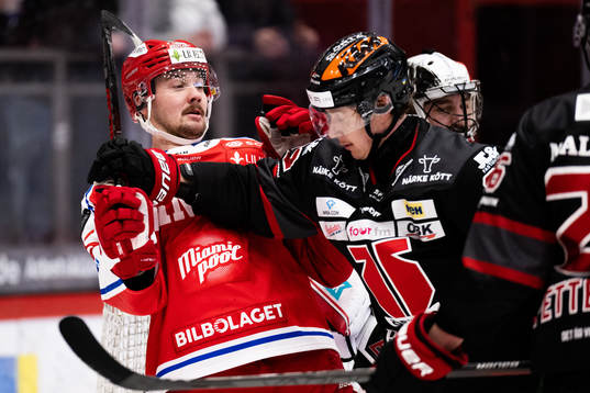 Timrås Joonas Lyytinen och Örebros Robert Leino