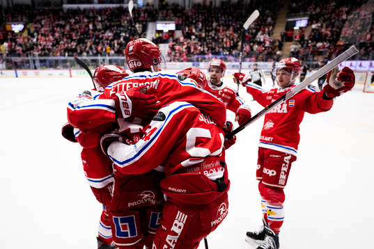 Timrås Emil Pettersson jublar