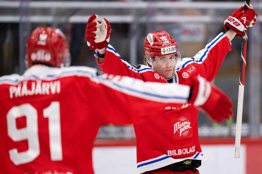 Timrås Jakob Stenqvist jublar