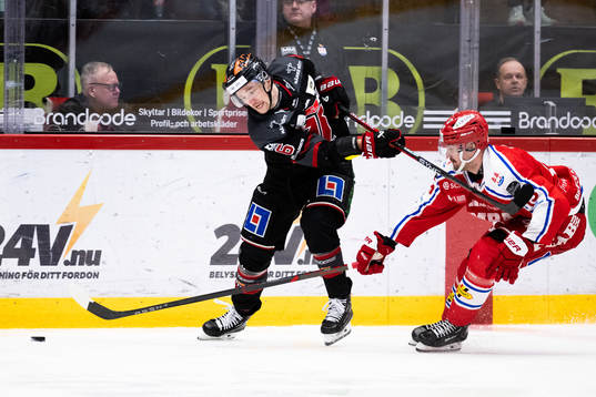 Örebros Filip Berglund och Timrås Panu Mieho