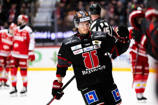 Örebros Marcus Hardegård jublar