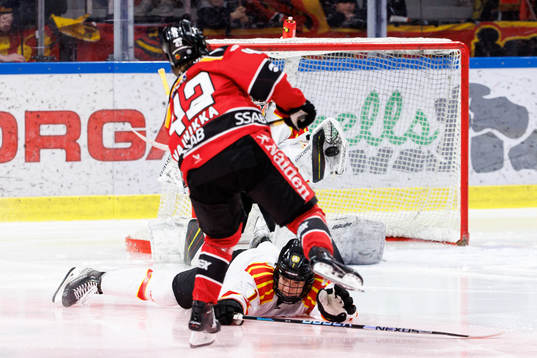 Brynäs målvakt Felicia Frank räddar skott
