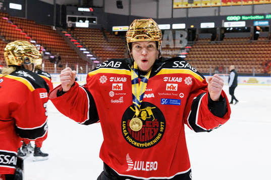 Luleås målvakt Sara Grahn jublar