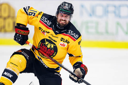 Luleås Niklas Olausson har ont
