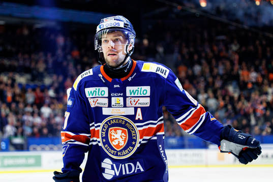 Växjös Robert Rosén jublar