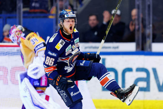 Växjös Joachim Blichfeld jublar