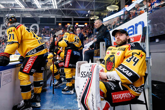 Luleås målvakt Joel Lassinantti deppar