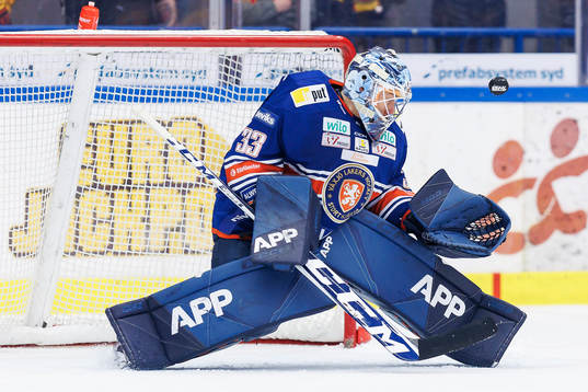 Växjös målvakt Emil Larmi
