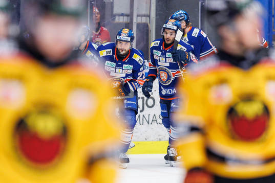 Växjös Tobias Rieder jublar