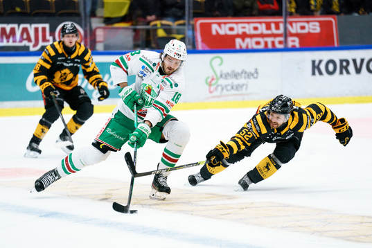 Rögles Dennis Everberg och Skellefteås Arvid Lundberg