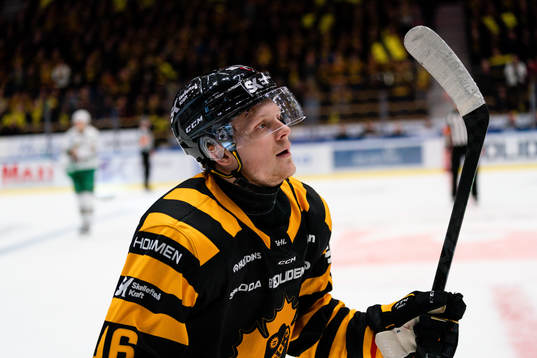 Skellefteå AIKs Linus Lindström jublar