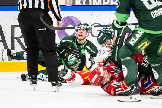 Färjestads Michael Lindqvist reagerar