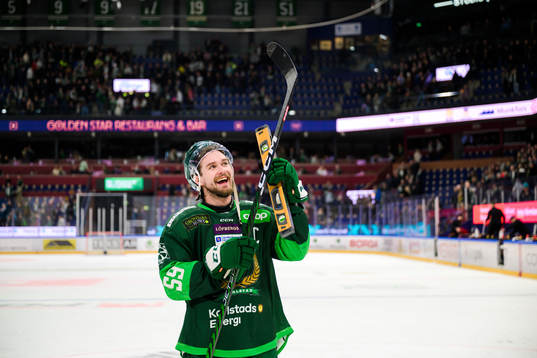 Färjestads Linus Johansson jublar