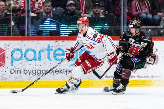 Timrås Sebastian Hartmann och Örebros Gustav Backström