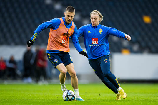 Emil Forsberg och Gabriel Gudmundsson of the Swedish