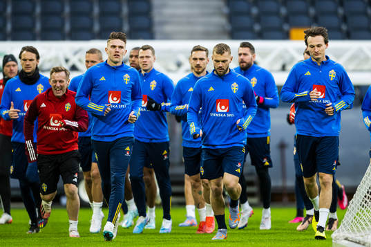 Viktor Gyökeres, Jesper Karlström and Hjalmar Ekdal of