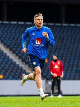 Carl Starfelt of the Swedish national football team