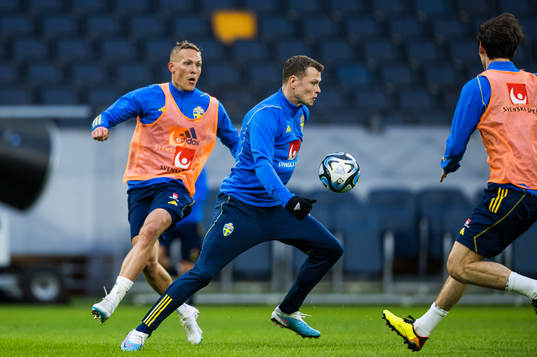 Viktor Claesson and Ludwig Augustinsson of the Swedish