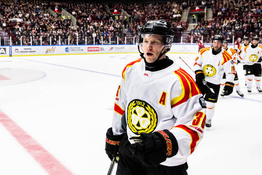Brynäs Linus Ölund jublar