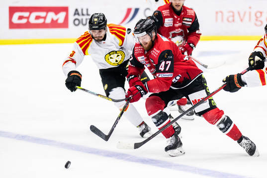 Malmö Redhawks Joakim Ryan mot Brynäs Niklas Friman