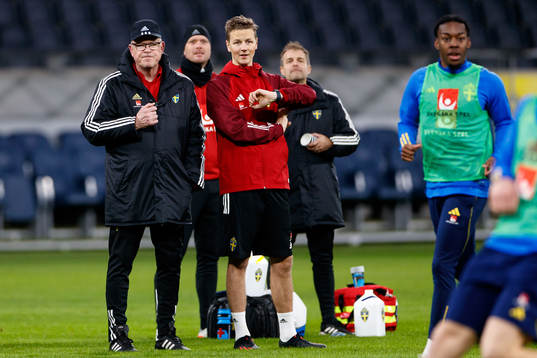 Head coach Janne Andersson and goalkeeper coach Maths
