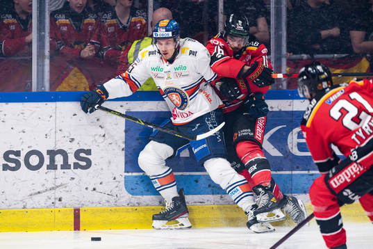 Växjös Miika Koivisto och Luleås Niklas Olausson