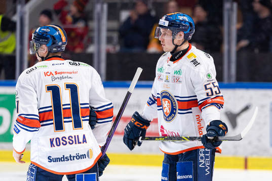 Växjös Kalle Kossila och Miika Koivisto deppar
