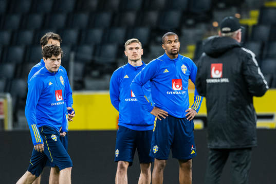 Victor Nilsson Lindelöf, Carl Starfelt and Isak Hien  of
