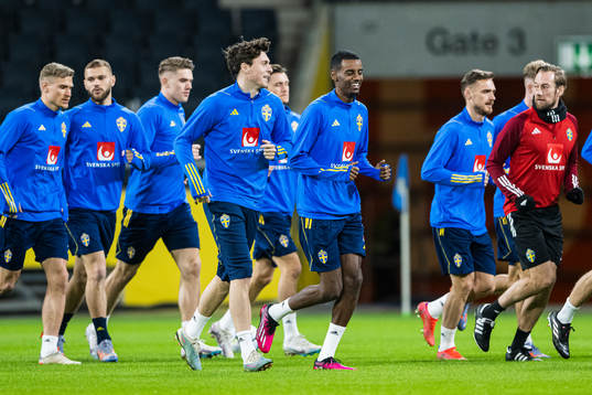 Victor Nilsson Lindelöf and Alexander Isak of the Swedish