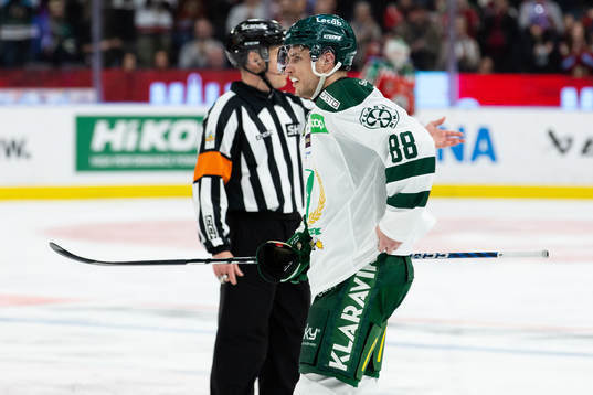 Färjestads Brandon Davidson deppar