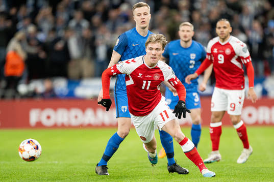 Rasmus Højlund of Denmark and Robert Ivanov of Finland