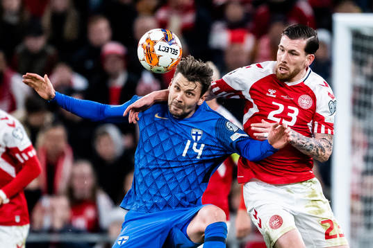 Kaan Kairinen of Finland and Pierre-Emile Højbjerg of