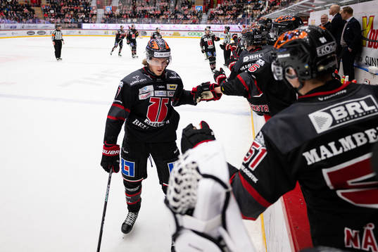 Örebros Marcus Hardegård jublar