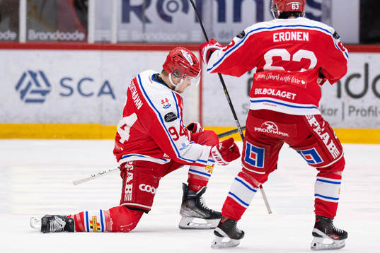 Timrås Sebastian Hartmann jublar