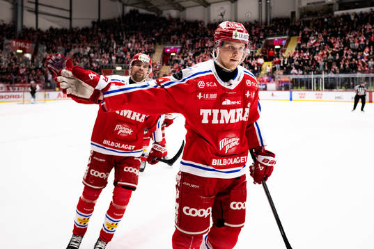 Timrås Sebastian Hartmann jublar