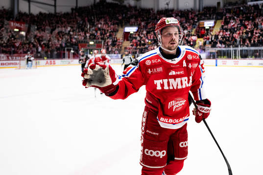 Timrås Jonathan Dahlén jublar