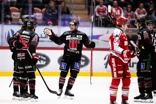 Örebros Jani Lajunen jublar