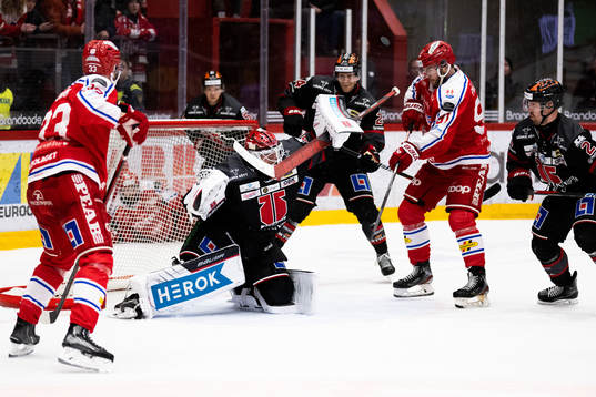 Örebros målvakt Jonas Arntzen och Timrås Magnus