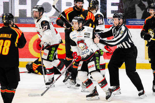 Brynäs Dmytro Timashov har ont